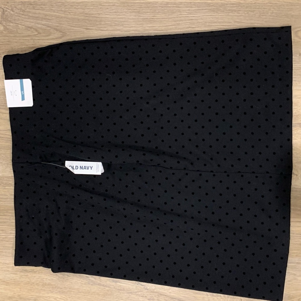 Old Navy Black polka dot skirt
